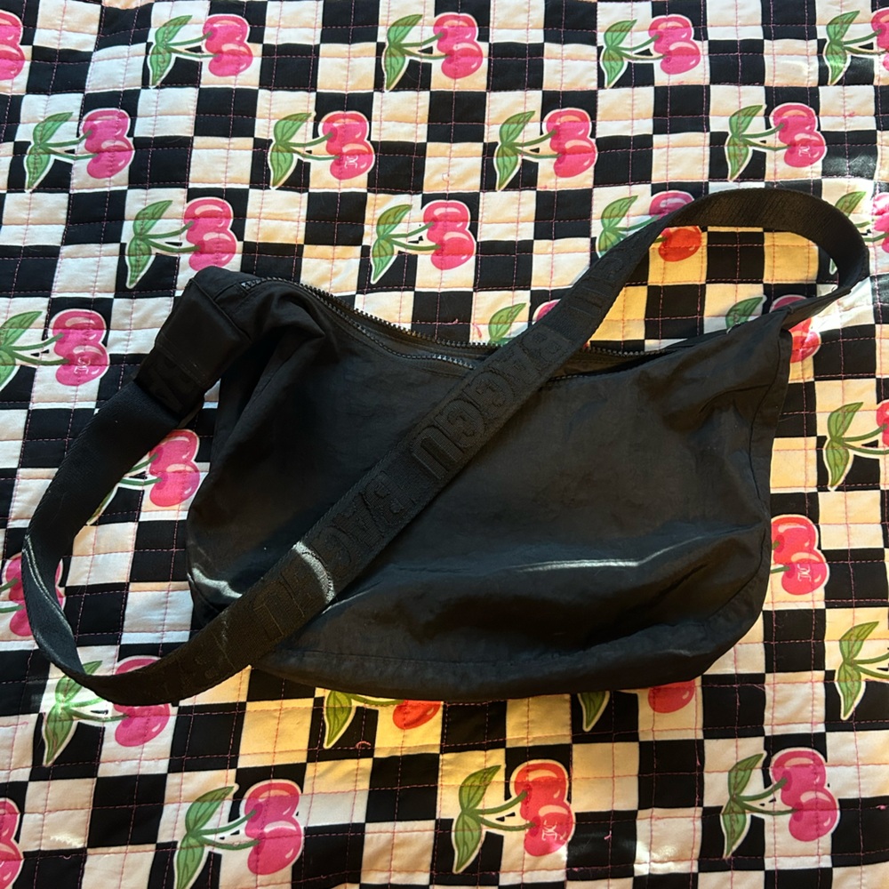 BAGGU medium Black Crossbody Bag